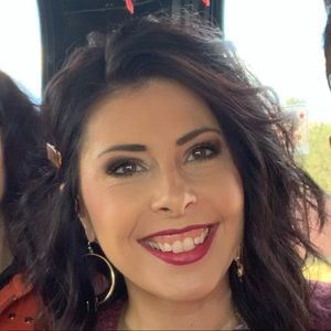 Meet your Posher, Lindsey